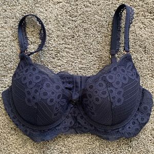 BRAND NEW Aerie Navy Blue Lace Plunge Bra 34B